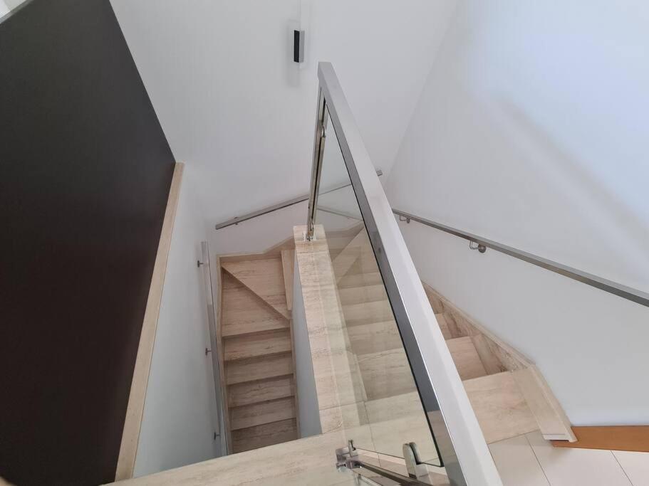2 Bedroom Seafront Duplex Penthouse In The Heart Of Spinola Bay San Ġiljan Buitenkant foto