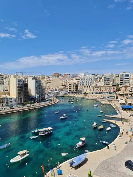 2 Bedroom Seafront Duplex Penthouse In The Heart Of Spinola Bay San Ġiljan Buitenkant foto