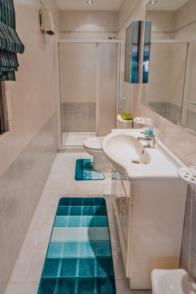2 Bedroom Seafront Duplex Penthouse In The Heart Of Spinola Bay San Ġiljan Buitenkant foto